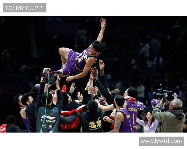 CBA赛场激战正酣辽宁队迎战北京北控全力争胜展现实力