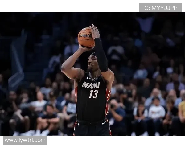 NBA三方大交易！犹他爵士队迎鲍威尔，迈阿密热火队资产调整